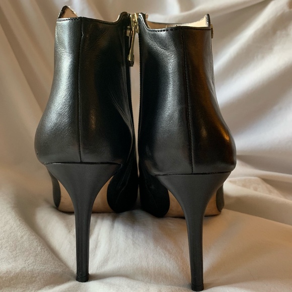 Louise et Cie black leather 'Low Sid Pointed Toe Booties' - Picture 4 of 10